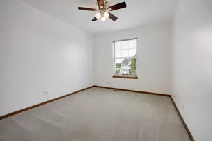 1127 Ashbrook Dr, Mundelein, IL 60060 - Photo 23