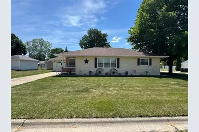 915 W 19th Street, Sterling, IL 61081 - Photo 1