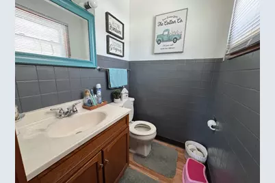 915 W 19th Street, Sterling, IL 61081 - Photo 7