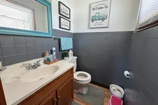 915 W 19th St, Sterling, IL 61081 - Photo 7