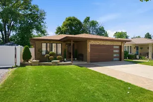 8320 Lamon Ave, Burbank, IL 60459 - Photo 3