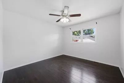 8320 Lamon Avenue, Burbank, IL 60459 - Photo 19