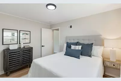 604 Lavergne Avenue, Wilmette, IL 60091 - Photo 13