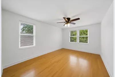2231 N 75th Avenue, Elmwood Park, IL 60707 - Photo 23