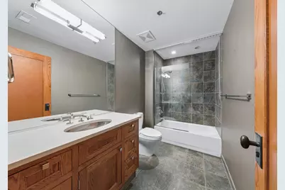 520 W Huron Street #612, Chicago, IL 60654 - Photo 11