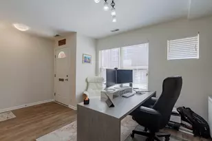6957 N Western Ave, Chicago, IL 60645 - Photo 11