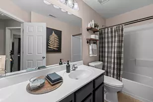349 Bakers Ct, Lakemoor, IL 60051 - Photo 13
