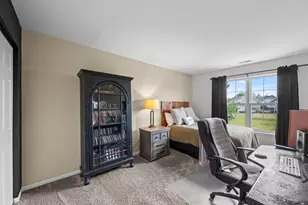 349 Bakers Ct, Lakemoor, IL 60051 - Photo 9