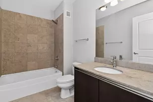 225 N Columbus Dr, Chicago, IL 60601 - Photo 13