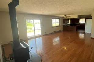 136 N St Louis St, Elwood, IL 60421 - Photo 7