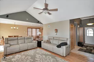 1541 Mallards Cove, Beecher, IL 60401 - Photo 7