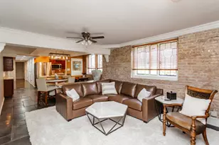 445 W Fullerton Pkwy, Chicago, IL 60614 - Photo 3