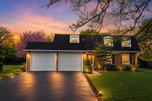 2770 Sioux Trail, Glenview, IL 60026 - Photo 1