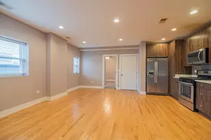 3433 S Indiana Ave, Chicago, IL 60616 - Photo 3
