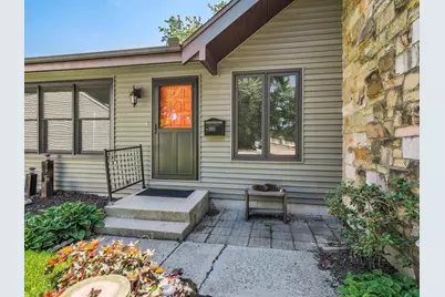 1911 Ash Court, Aurora, IL 60506 - Photo 5