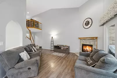 1661 Carmel Court, Hoffman Estates, IL 60169 - Photo 5