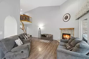 1661 Carmel Ct, Hoffman Estates, IL 60169 - Photo 5