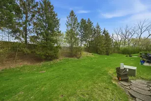 1661 Carmel Ct, Hoffman Estates, IL 60169 - Photo 25