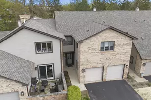 1661 Carmel Ct, Hoffman Estates, IL 60169 - Photo 33