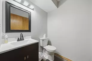 1661 Carmel Ct, Hoffman Estates, IL 60169 - Photo 13