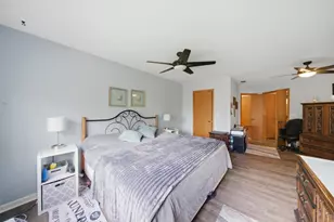 1661 Carmel Ct, Hoffman Estates, IL 60169 - Photo 15