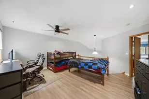 1661 Carmel Ct, Hoffman Estates, IL 60169 - Photo 19