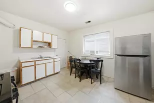 2643 S Hillock Ave, Chicago, IL 60608 - Photo 27