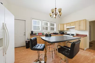 2643 S Hillock Avenue, Chicago, IL 60608 - Photo 9