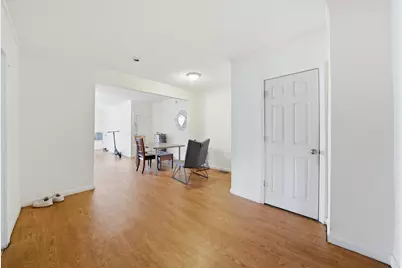 2643 S Hillock Avenue, Chicago, IL 60608 - Photo 7