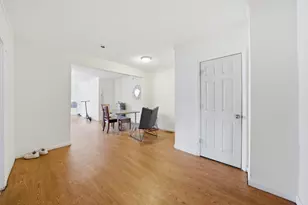 2643 S Hillock Ave, Chicago, IL 60608 - Photo 7