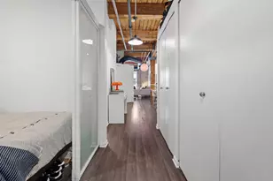 225 W Huron St, Chicago, IL 60654 - Photo 13