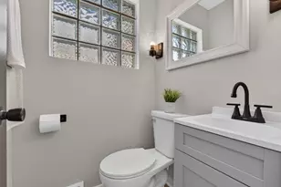9205 S Utica Ave, Evergreen Park, IL 60805 - Photo 17