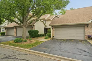 870 N Auburn Woods Dr, Palatine, IL 60067 - Photo 3