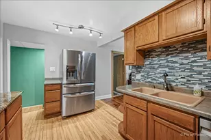 51 W Harrison Rd, Lombard, IL 60148 - Photo 11