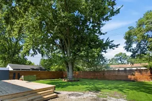 21730 Merrill Ave, Sauk Village, IL 60411 - Photo 23