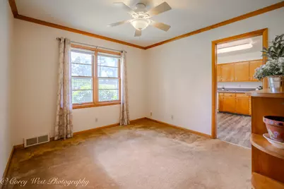 801 Lawnwood Avenue, Dekalb, IL 60115 - Photo 23
