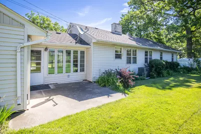801 Lawnwood Avenue, Dekalb, IL 60115 - Photo 5