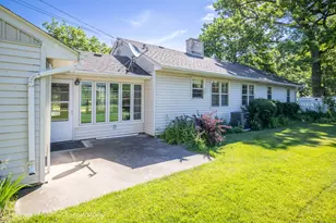 801 Lawnwood Ave, Dekalb, IL 60115 - Photo 5