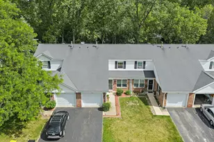 102 Pine Cir, Cary, IL 60013 - Photo 27