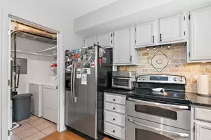 102 Pine Cir, Cary, IL 60013 - Photo 9