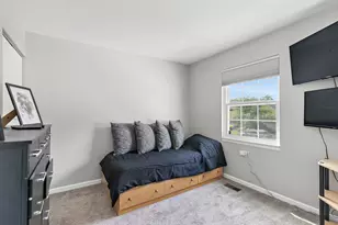 102 Pine Cir, Cary, IL 60013 - Photo 13