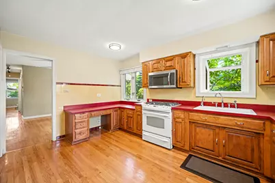 325 Lambert Road, Glen Ellyn, IL 60137 - Photo 15