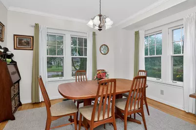 319 E Jefferson Avenue, Wheaton, IL 60187 - Photo 5