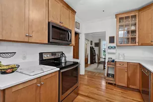 319 E Jefferson Ave, Wheaton, IL 60187 - Photo 7