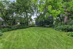 319 E Jefferson Ave, Wheaton, IL 60187 - Photo 21