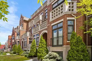 4355 S Lake Park Ave, Chicago, IL 60653 - Photo 1
