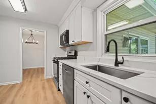 715 Evergreen Ct, Romeoville, IL 60446 - Photo 9