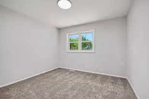 715 Evergreen Ct, Romeoville, IL 60446 - Photo 13