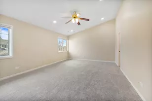 507 W Parkside Dr, Palatine, IL 60067 - Photo 9