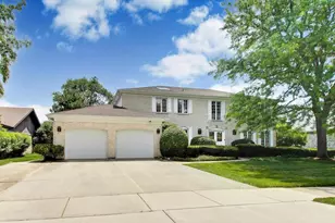 3627 Pebble Beach Rd, Northbrook, IL 60062 - Photo 1